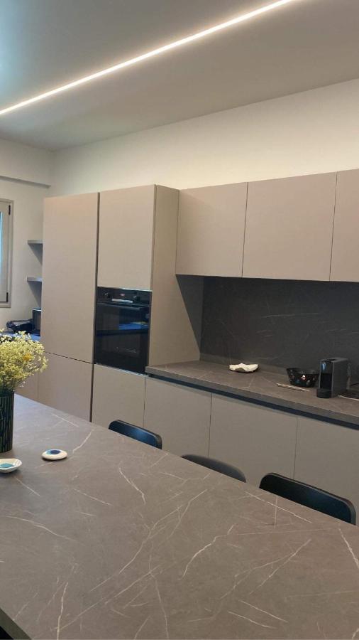 Sapfo Luxury Apartment 1 In เอเธนส์ ภายนอก รูปภาพ