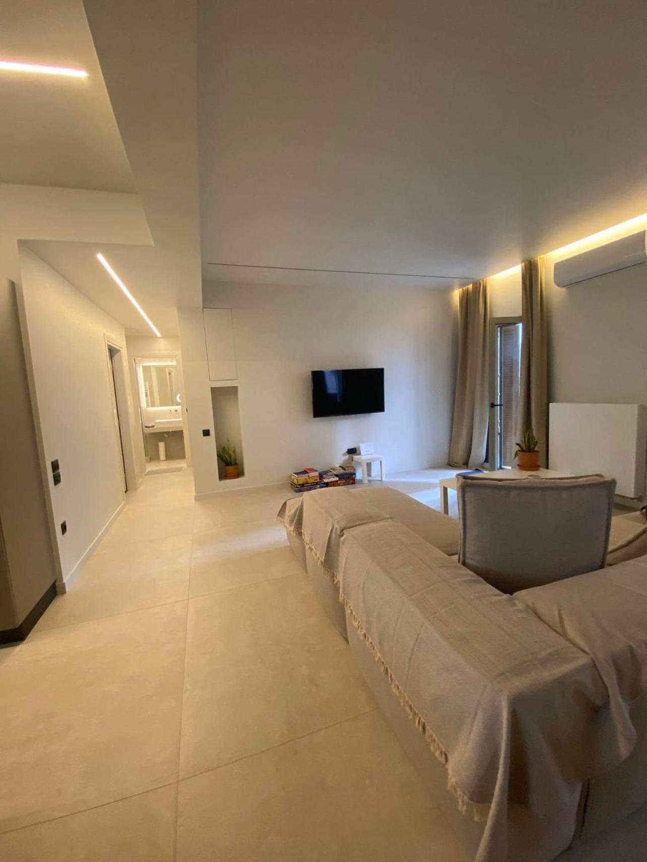 Sapfo Luxury Apartment 1 In เอเธนส์ ภายนอก รูปภาพ